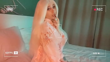 Cute geisha decided to play