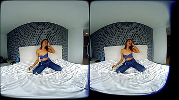 Girl on photoset getting hot with p