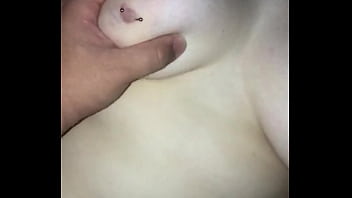 Loirinha batendo punheta