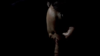 Sensual mamada en las sombras