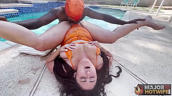 Curvy cutie josie jaxxon gets her pussy fucked outdoors by rome major