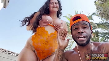 Curvy cutie josie jaxxon gets her pussy fucked outdoors by rome major