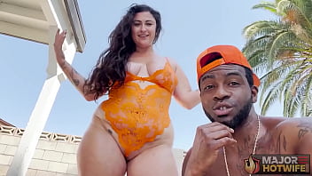 Curvy cutie josie jaxxon gets her pussy fucked outdoors by rome major