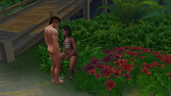 Азиатский качок трахнул в кустах толстожопую смуглую милфу с большими сиськами