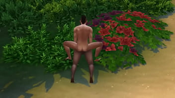 Азиатский качок трахнул в кустах толстожопую смуглую милфу с большими сиськами