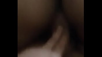 Moviendo el culo riquisimo