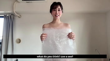 Minami sally bubble wrap challenge