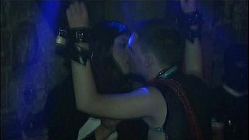 Nuit elastique en attendant minuit