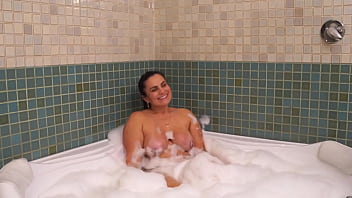 Mas um video com a deliciosa marcia imperato olha o que a gata aprontou