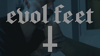 I need a dirty old man to suck my toes