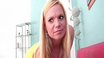 Blonde teen yasmin gold facialized after blowing cock