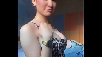 Girl Tiktok thumbnail