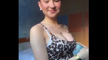 Girl Tiktok thumbnail