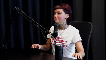 Fazia atendimento antes de seu expediente ficou nervosa por achar que iriam comer seu cu fez a tatuagem em uma suruba e a sua exposição annie clementine watch sheer red