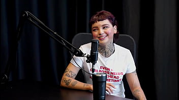 Fazia atendimento antes de seu expediente ficou nervosa por achar que iriam comer seu cu fez a tatuagem em uma suruba e a sua exposição annie clementine watch sheer red