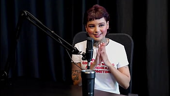 Fazia Atendimento Antes De Seu Expediente Ficou Nervosa Por Achar Que Iriam Comer Seu Cu Fez A Tatuagem Em Uma Suruba E A Sua Exposição Annie Clementine Watch Sheer Red thumbnail