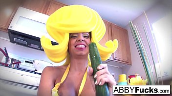 Hot babe dildos herself