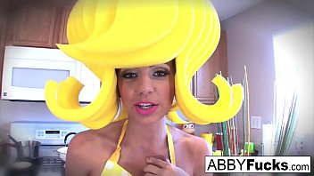 Hot babe dildos herself