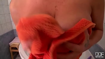 The goddess in her bath