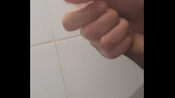 Tentando Deixar O Pau Mole Duro Pra Punheta thumbnail