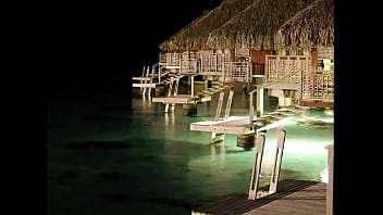 Hawaiana culona me antojos