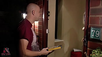 Granny pizza boy suck off