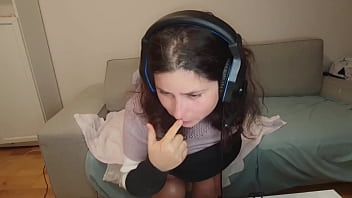 Squirt anal fingering from my hot stepsis