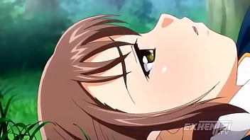 Joven estudiante recibe su primera corrida facial