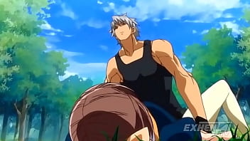 Joven estudiante recibe su primera corrida facial