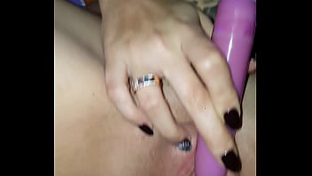 Vibrator penetration cum shot on pussy masterbating couples who get off