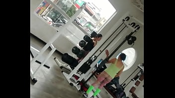 Gostosinha Fazendo Exercício thumbnail