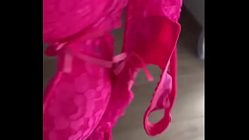 Let’s chat about all the naughty dreams you have join me on my vip page link in comments ⬇️