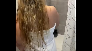 Let’s chat about all the naughty dreams you have join me on my vip page link in comments ⬇️