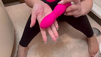 ヨガで運動して沢山汗臭い身体の状態で快感オナニーもして心も身体もスッキリしました。