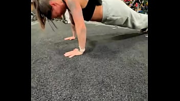 No girl pushups over here