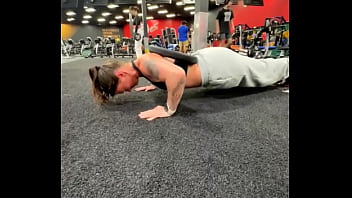 No girl pushups over here