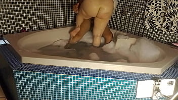 Sexo na banheira