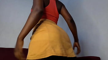 Puta morena golosa de buen culo