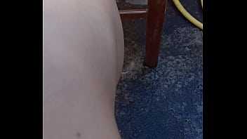 Gretala flash piedi gambe in giardino