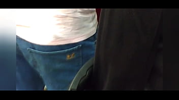 Amo que meu marido me leve pra passear e me expor para estranhos nas ruas amo ser apalpada por estanhos e punhetarem em cima de mim