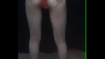 Luh novinha dancando