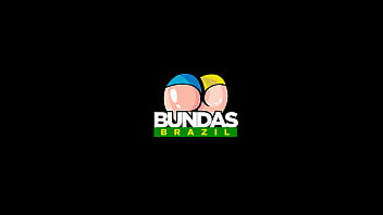 A safada bea cherry levando no rabo chama o homem da câmera para participar