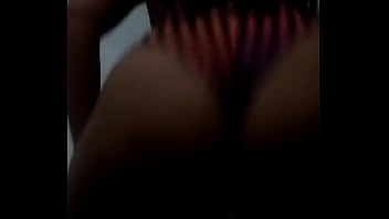 Rebolando ao som de funk