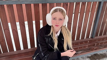 A stranger was divorced for sex by offering a new iphone