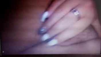 Chica se masturba para mi