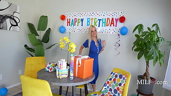 Bad bella convinces dorky step son to impregnate her hayden wild