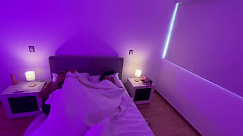 Stepmom shares bed and gets anal sex behind the scenes Stepmom shares bed and gets anal sex behind the scenes