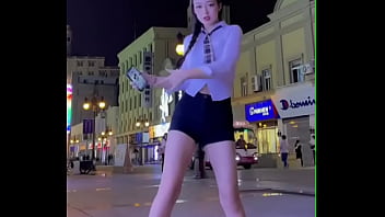 Chinse Bitch Dancing Outdoor thumbnail