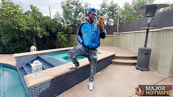 Redhead busty cougar peaches gets her wet pussy fucked by rome major