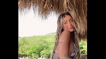 Mc mirella quase pelada